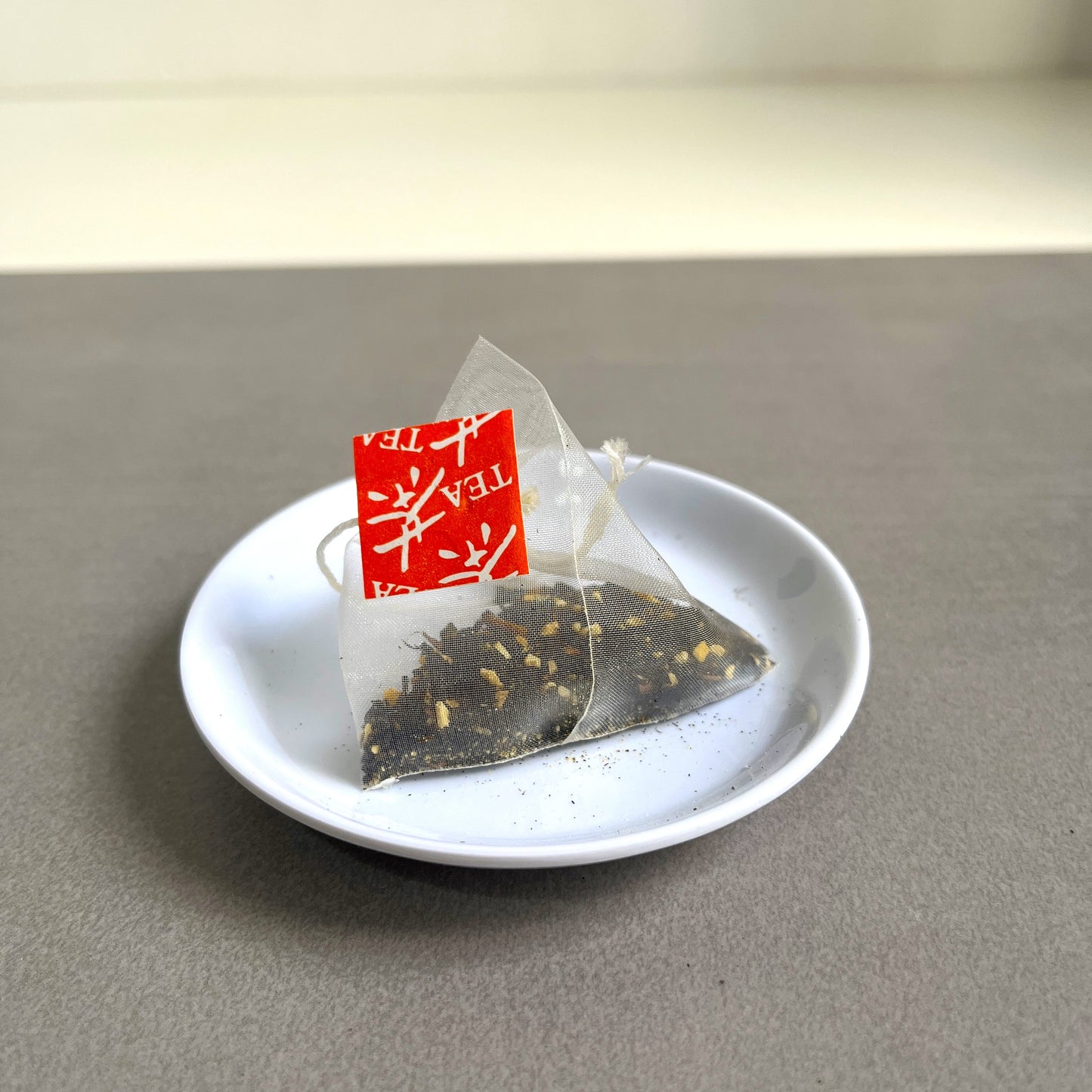 Japanese Black Tea with Hyuganatsu Flavor 0.70 oz (20 g) / 2g × 10 Tea Bags